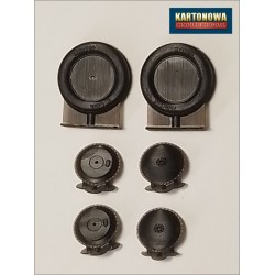 Lublin R.XIIID - Koła żywiczne PZL z oponą Stomil Lublin R.XIIID - Koła żywiczne PZL z oponą Stomil